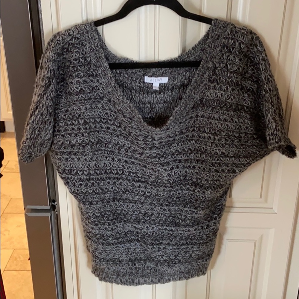 Delia’s Half-Sleeve Sweater Shirt
